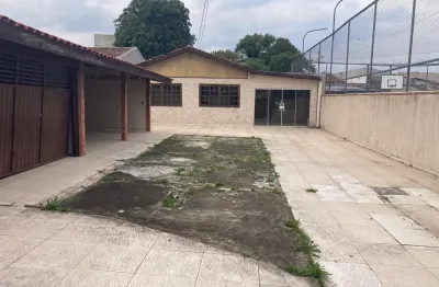 Casa com 3 quartos para alugar na Avenida Brasil, 319, Rio Verde, Colombo