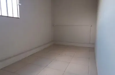 Sala comercial com 1 sala para alugar na Estrada da Ribeira, 39, Guaraituba, Colombo