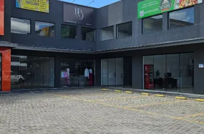 Sala comercial para alugar na Rua Genésio Moreschi, 374, Guaraituba, Colombo