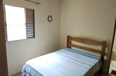 Casa com 2 dormitorios,próximo a praia da maranduba em ubatuba-sp.