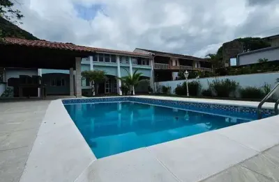 Belíssima casa dentro de condomínio na praia da lagoinha em Ubatuba-SP