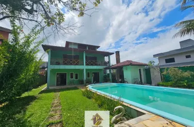 Imóvel com 2 casas ,dentro de condomínio fechado na praia da lagoinha em Ubatuba