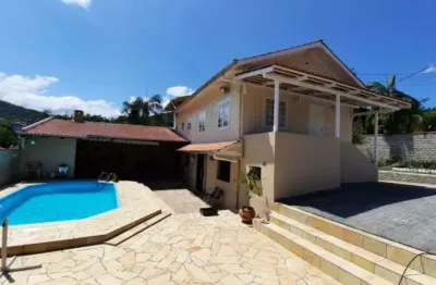 Casa com 5 quartos à venda na luiz probst, 52, boa vista, blumenau, 296 m2 por r$ 650.000