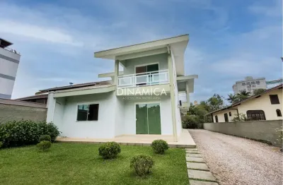 Casa com 3 quartos à venda na rua engenheiro odebrecht, 219, garcia, blumenau, 200 m2 por r$ 1.300.000
