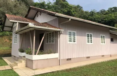 Casa com 4 quartos à venda na rua bernardo reiter, 334, velha central, blumenau, 191 m2 por r$ 900.000