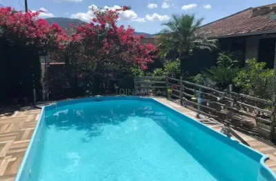 Casa com 3 quartos à venda na rua ascurra, 433, garcia, blumenau, 279 m2 por r$ 1.200.000