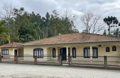 Casa com 4 quartos à venda na edmundo teske, 40, centro, braço do trombudo, 260 m2 por r$ 770.000