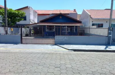 Casa com 4 quartos à venda na rua bernardina taváres, 270, centro, penha, 120 m2 por r$ 700.000