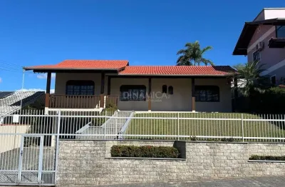 Casa com 3 quartos à venda na rua gerson valdir bressanini, 39, badenfurt, blumenau, 195 m2 por r$ 830.000