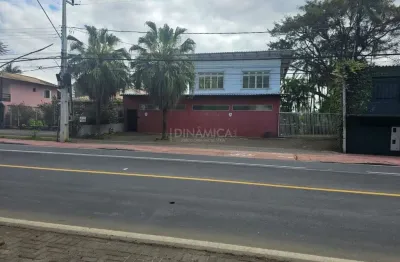 Casa à venda na avenida brasil, 899, ponta aguda, blumenau, 208 m2 por r$ 2.700.000