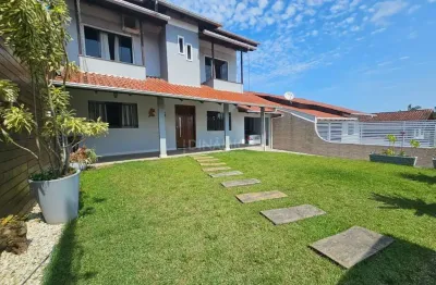 Casa com 4 quartos à venda na rua ponta porã, 721, centro, penha, 199 m2 por r$ 899.000