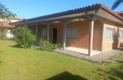 Casa com 4 dormitórios à venda, 209 m² por r$ 690.000,00 - estância balneária maria helena novaes - peruíbe/sp