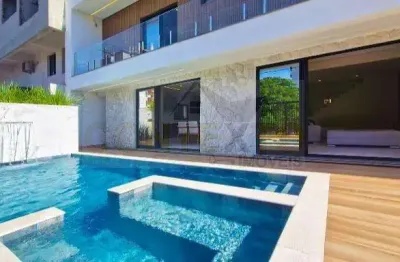 Casa 4 dormitórios ou + para venda em guaratuba, centro, 4 dormitórios, 4 suítes, 5 banheiros, 3 vagas