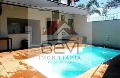 Casa  3 dormitórios, suíte, piscina e churrasqueira e 3 vagas