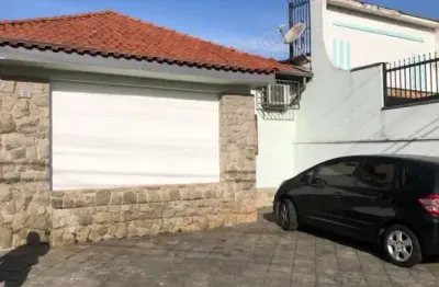 Casa térrea com mais de 300 m2 no bosque da saúde r$ 1.3 m
