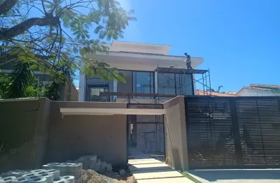 Linda  casa contemporânea a venda na barra da tijuca no condomínio santa monica personal houses com 4 suítes  todas com closet em um terreno de 510 m2 e 520 m² de  área construída, churrasqueira, saun