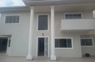 Linda casa à venda em vargem pequena em um terreno de 360m² área construída 370, com 4 suítes, piscina, churrasqueira em um belo condomínio !