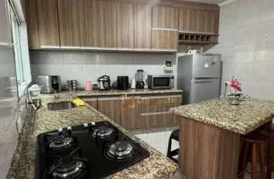 Sobrado com 2 dormitórios na região da cidade líder / jardim eliane – 2 suítes, 2 vagas e cozinha planejada