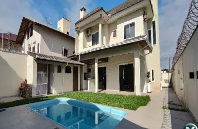 Casa com 3 quartos à venda na Avenida Vereador João Figueiredo, 1984, Centro, Balneário Piçarras, 189 m2 por R$ 2.850.000