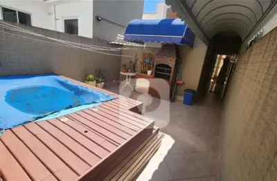 Casa triplex completa na tijuca com piscina e churrasqueira!