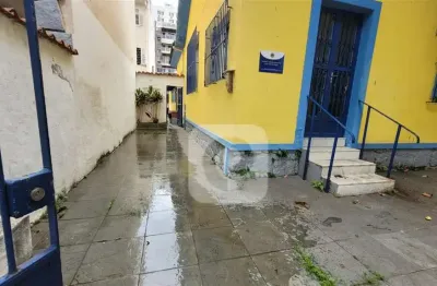 Casa linear no grajaú de 270mº2,  com churrasqueira e área de lazer.