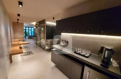 2 quartos, lavanderia ampla e localização privilegiada na prudente de morais