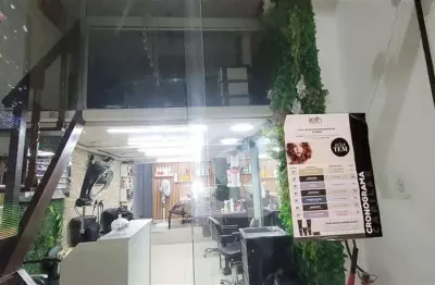 Ponto comercial reformado com mezanino, banheiro e copinha - 40m2