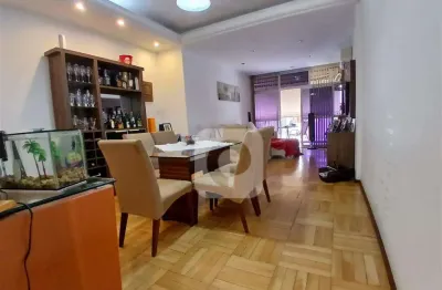 Apartamento espaçoso e bem localizado – 105m² | 3 quartos | 2 vagas