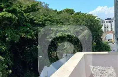 76m², 3 quartos, dependência completa, sala, cozinha e lavanderia na rua juparaná