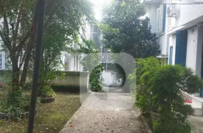 Casa de vila com amplo espaço próximo praça do rio comprido! sem condomínio, sem iptu