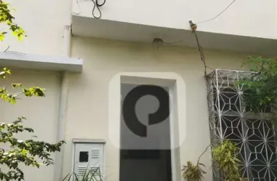 Casa de vila com amplo espaço próximo praça do rio comprido! sem condomínio, sem iptu