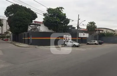 Vendo excelente galpão com total de 2.000m na principal rua do bairro do rocha