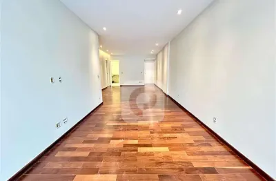 Apartamento de 3 quartos, com 2 vagas de garagem , próximo ao metrô afonso pena .