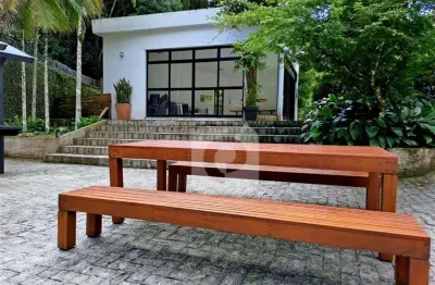 Casa de condomínio com 4 quartos à venda, 240m² - alto da boa vista