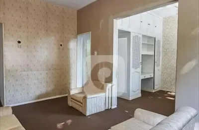 Apartamento 2 quartos na tijuca: conforto, sol da manhã e a 7 min do metrô!