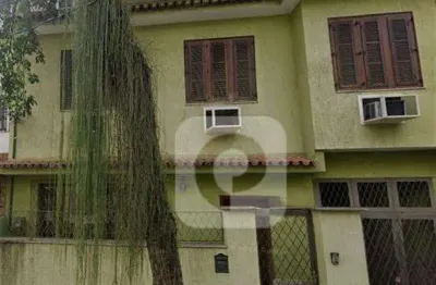 Casa triplex 238 m² – rua agostinho menezes, andaraí
