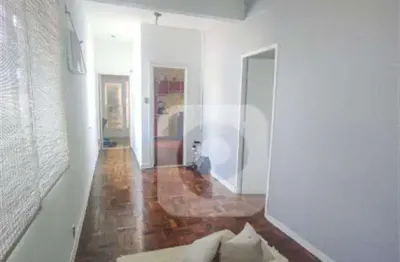 Apartamento amplo com 4 quartos no maracanã – 100 m²