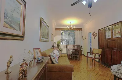 Tijuca. 3 quartos impecável com portaria 24horas juntinho ao largo da segunda feira.