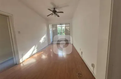 Metrô saens pena, sala e 03 quartos com vaga de garagem, na tijuca