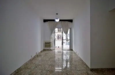 Tijuca – 2 quartos com varanda, vaga na escritura e lazer de clube