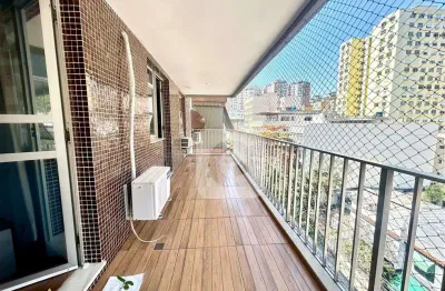 Apartamento de 2 quartos , varanda com direito a laje para construir!!.