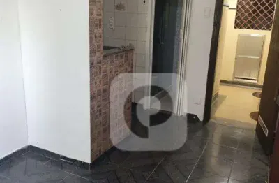 Conjugado na rua riachuelo ao lado escadaria selaron centro rj