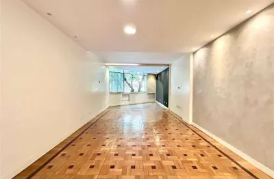 Apartamento de 3 quartos e vaga de garagem , na tijuca. próximo ao metrô sans pena .