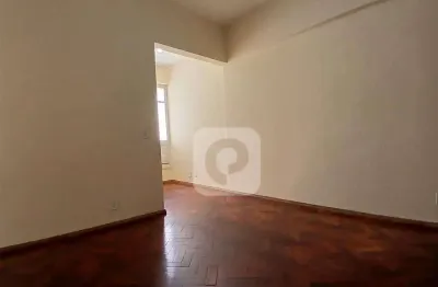 Excelente oportunidade de 2 qts, elevador, vista livre na tijuca!!!!