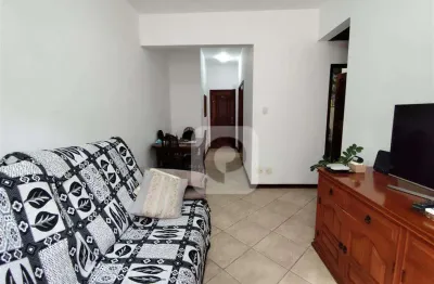 Sala dois quartos na tijuca com vaga e a poucos minutos do metrô uruguai