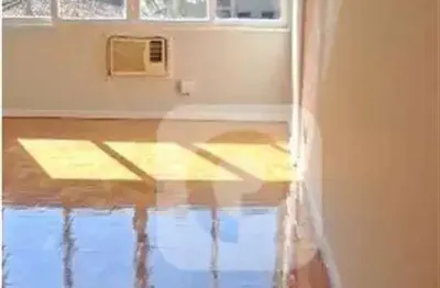 Apartamento 2 Quartos 75m² Rua Barão de Mesquita próximo Shopping Tijuca