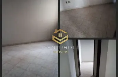 Residência duplex com garagem para 3 carros e quintal amplo