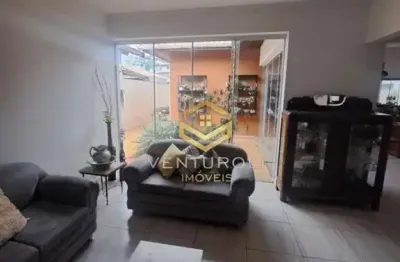 Casa em Condomínio à Venda e Locação no Residencial Vale Florido em Piratininga | 3 Suítes