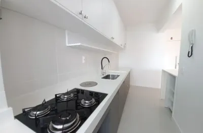 Apto 2 dormitórios no Kobrasol com 1 vaga de garagem - Ed. Saint Jean