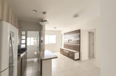 Prático apartamento para investir ou morar no centro de floripa